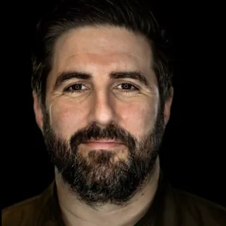 Peter McCormack headshot